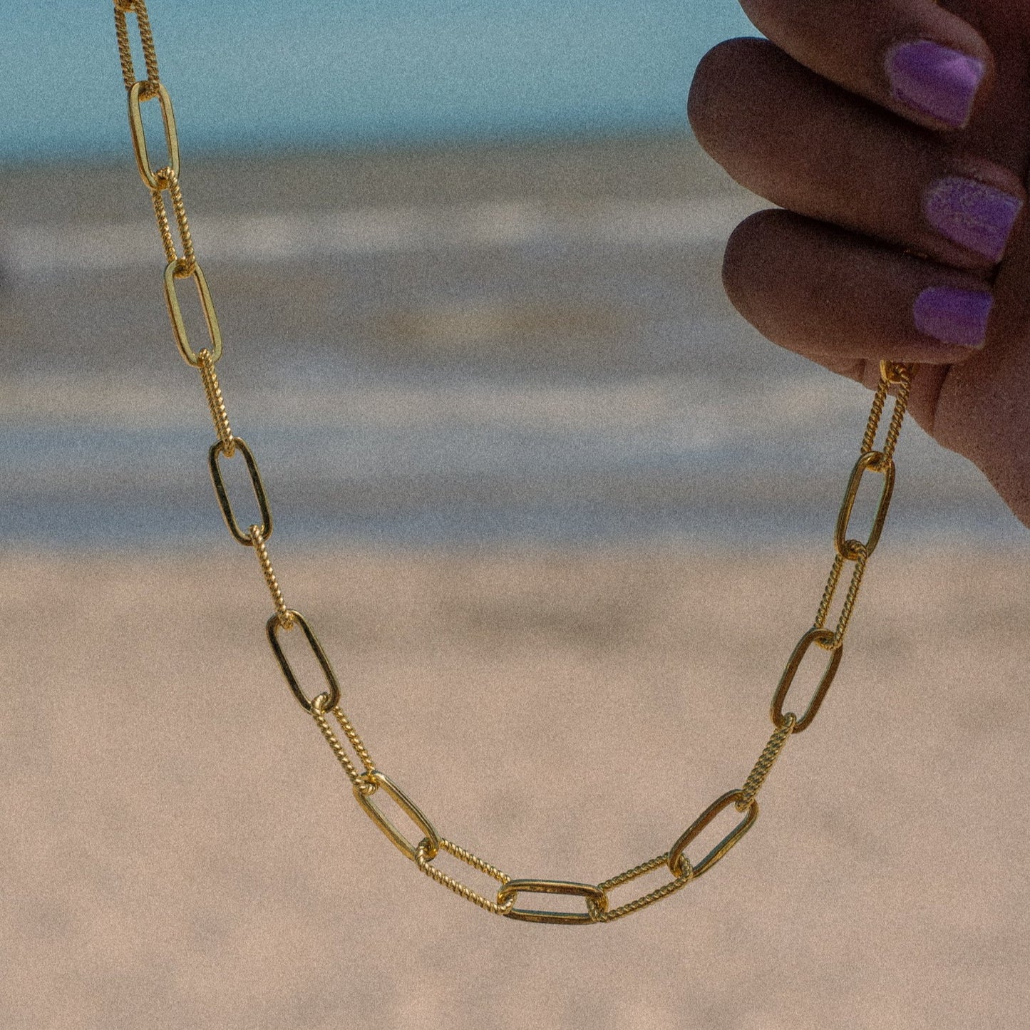 Twisted Simple Rectangle Chain Necklace