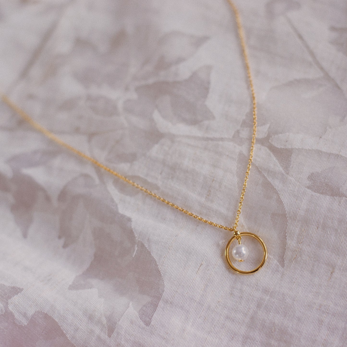 Single Drop Pearl Necklace