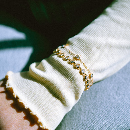 Gold Teardrop Chain Bracelet